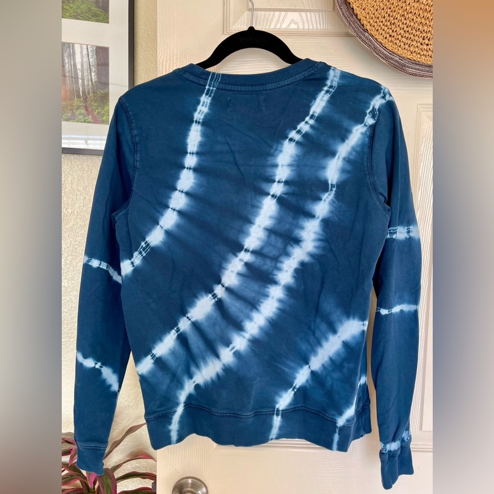 Lucky Brand 100% Cotton blue tie dye pullover sweatshirt size Medium - Picture 2 of 6